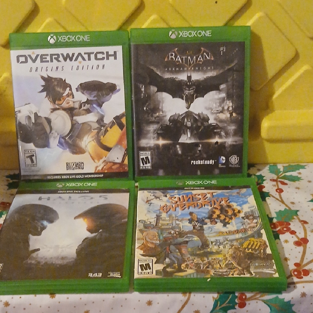 Xbox One Video Game Bundle - Green Cases